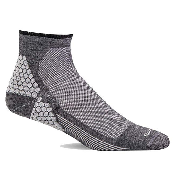 (SOCKWELL) Men's Moderate Compression, Plantar Sport Qtr (Charcoal) (4524646432858)